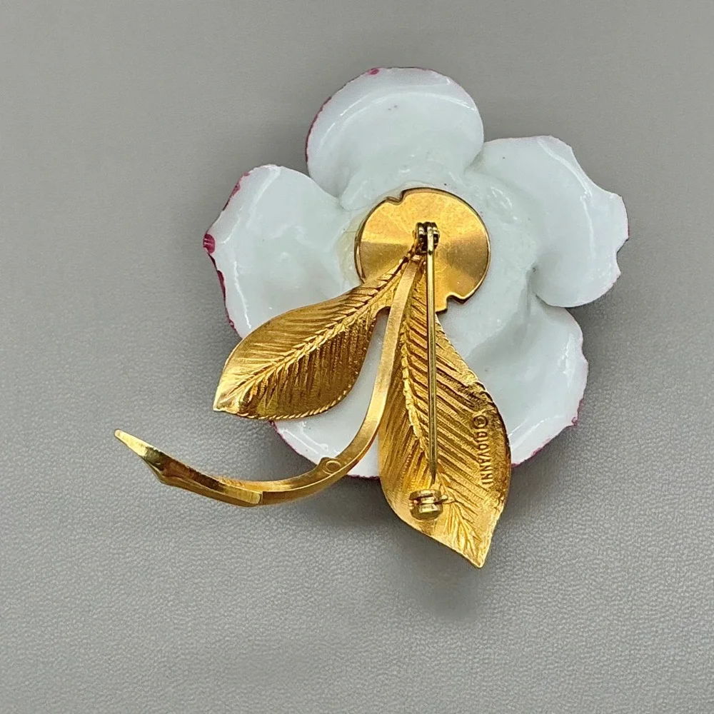 Vintage Giovanni Pink White Enamel Rose Flower Brooch Gold Tone Signed Floral